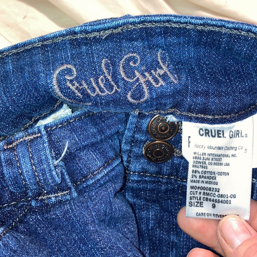 Cruel girl capris